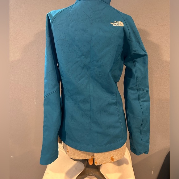 Women’s The North Face Jacket size medium - Picture 2 of 4